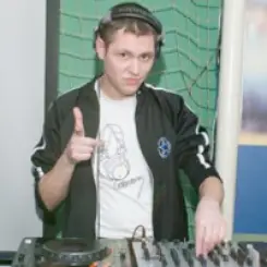 Фото артиста: Alex Trefiloff