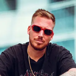 Фото артиста: HUGEL