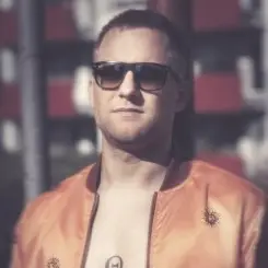 Johann Stone - Elsa слушать онлайн