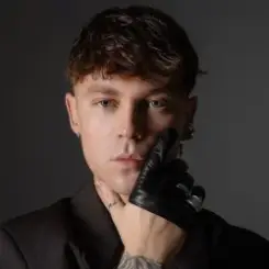 Артем Пивоваров - Расстояние Не Для Нас слушать онлайн