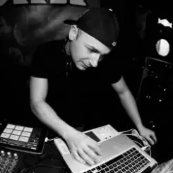 Andrea Ribeca - Free To Fly слушать онлайн