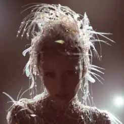 Miley Cyrus - Golden Burning Sun слушать онлайн