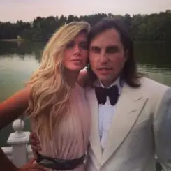 Артур Пирожков (Александр Ревва) и Вера Брежнева - Luna слушать онлайн