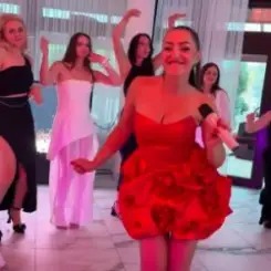 ГРУШКА ДИЧКА - ЗАПАЛЬНЕ ВЕСІЛЛЯ слушать онлайн