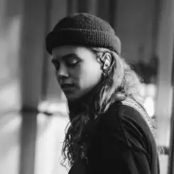 Tash Sultana - Synergy слушать онлайн
