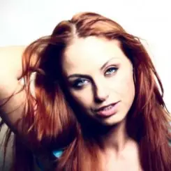 Чи-Ли - Ромашковое поле слушать онлайн