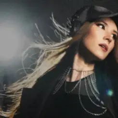 TAIMANOVA - Любові дай слушать онлайн