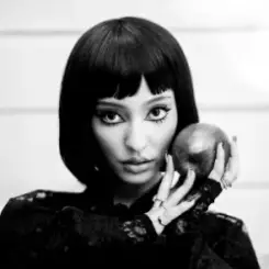 Faouzia - DON'T EVER LEAVE ME слушать онлайн