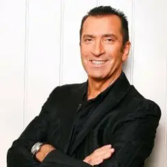 Александр Буйнов - В городе Сочи слушать онлайн