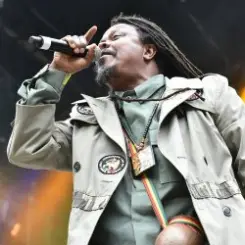 Luciano - La Petite Fille слушать онлайн