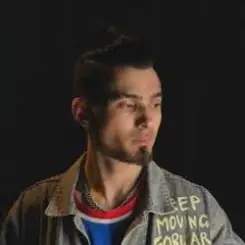 DeeNi - Soura слушать онлайн