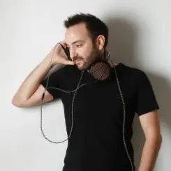 Thomas Bronszwaer - Close Horizon слушать онлайн