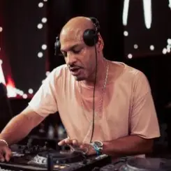 Dennis Ferrer - Hey Hey слушать онлайн