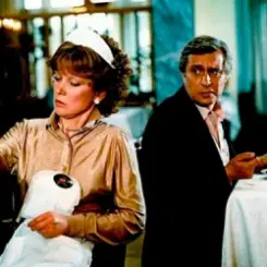 К/Ф “Вокзал для двоих” - Живем мы что-то без азарта слушать онлайн