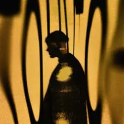 HOLLYFLAME - Тону слушать онлайн