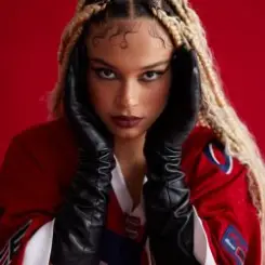 Catarina Castanhas - Malibu слушать онлайн