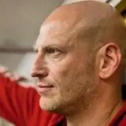 Май Захар - Странники слушать онлайн