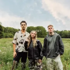 Andromedik & A Little Sound & Basstripper - Sunlight слушать онлайн