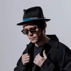 MALCEVS & MALVIDI - Waiting for You слушать онлайн