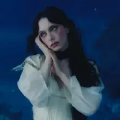 Holly Humberstone - Cruel World слушать онлайн