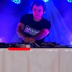 DJ XBoy - Hygge (Intro Mix) слушать онлайн