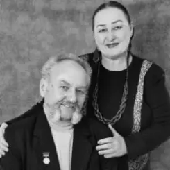 Диана и Василий Матющенко - Гуси летiли слушать онлайн