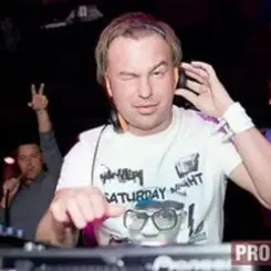 Ulka vs. DJ Max Myers & Rifatello - Летать (DJ Max Myers & Rifatello Club Remix) слушать онлайн