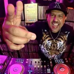 DJ Xquizit - Campans Sobre Campanas (Psytrance Mix) слушать онлайн